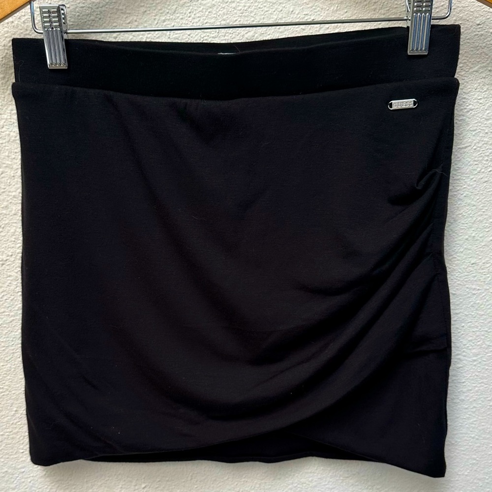 Guess mini skirt